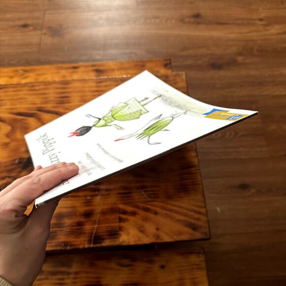 PJ Library A Hen For Izzy Pippik Jewish Paperback Book - Picture 9 of 9